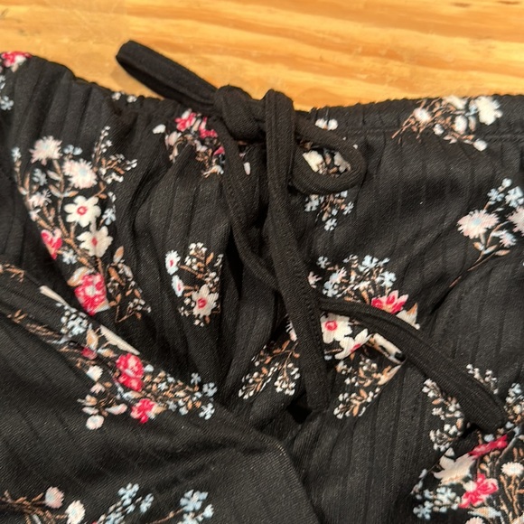 2pc pj’s black and floral knit - Picture 5 of 5